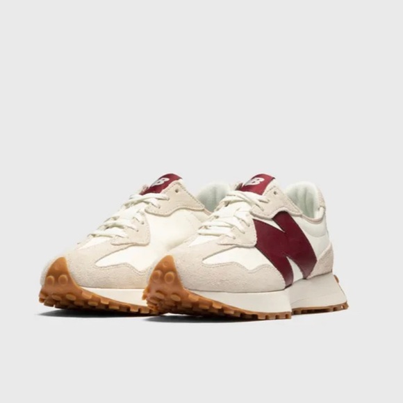 New Balance Shoes - WMNS 327